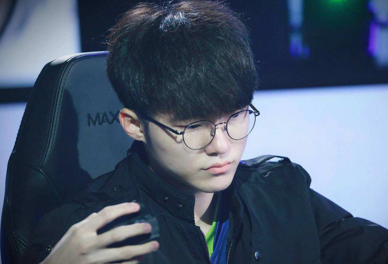 【视频】LPL昨日精彩TOP5：BIN豪取四杀